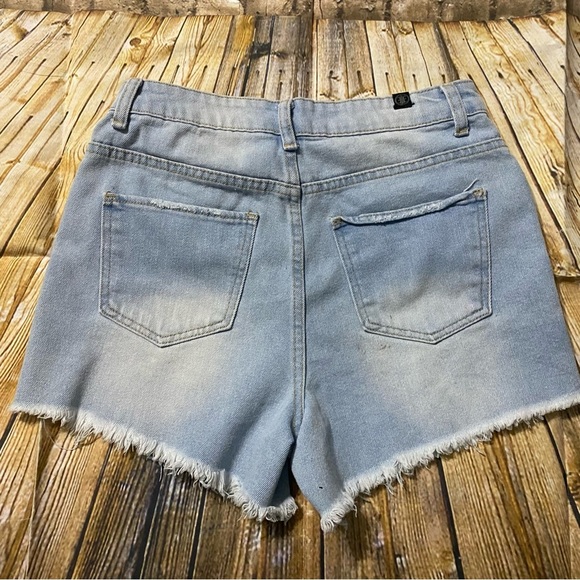 Elite Jeans Light Wash Distressed Cut Off Denim Jean Shorts - Picture 2 of 4